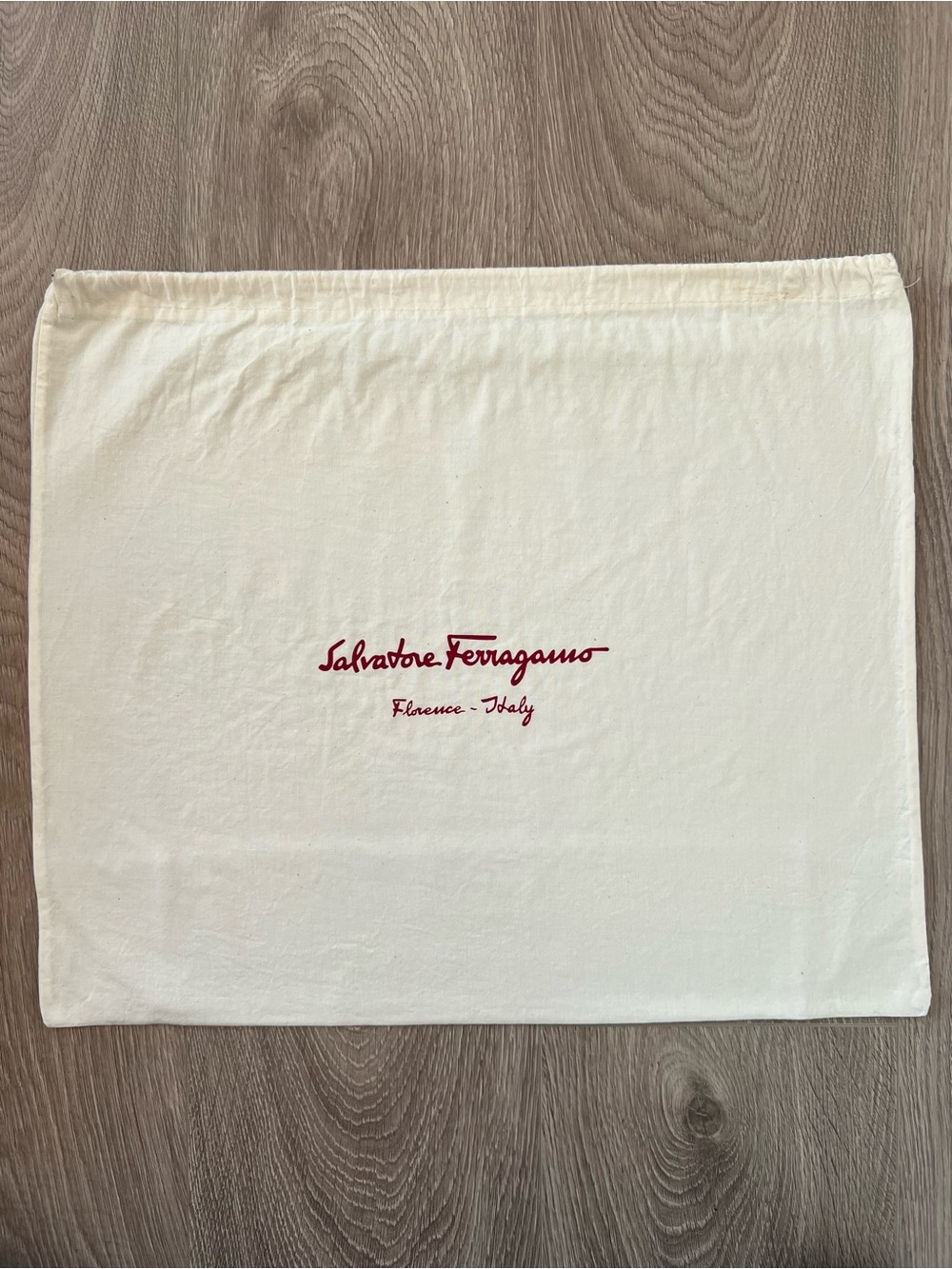 Ferragamo dust bag (C854)